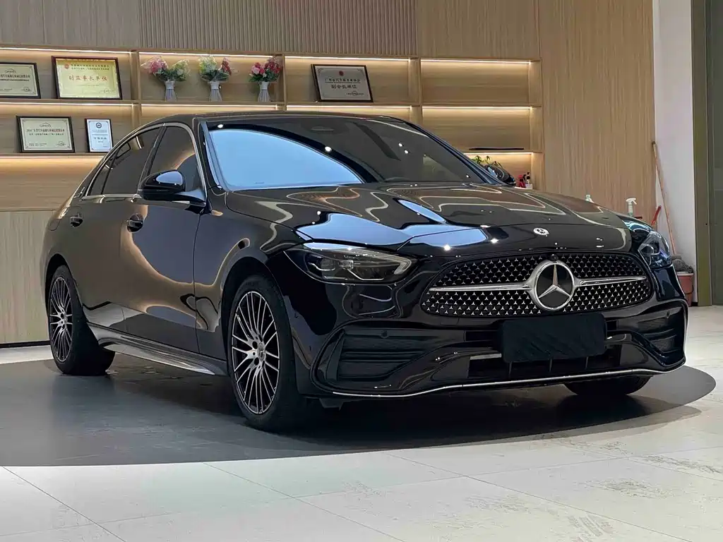 Mercedes-Benz C-Class 2023 — фото 4