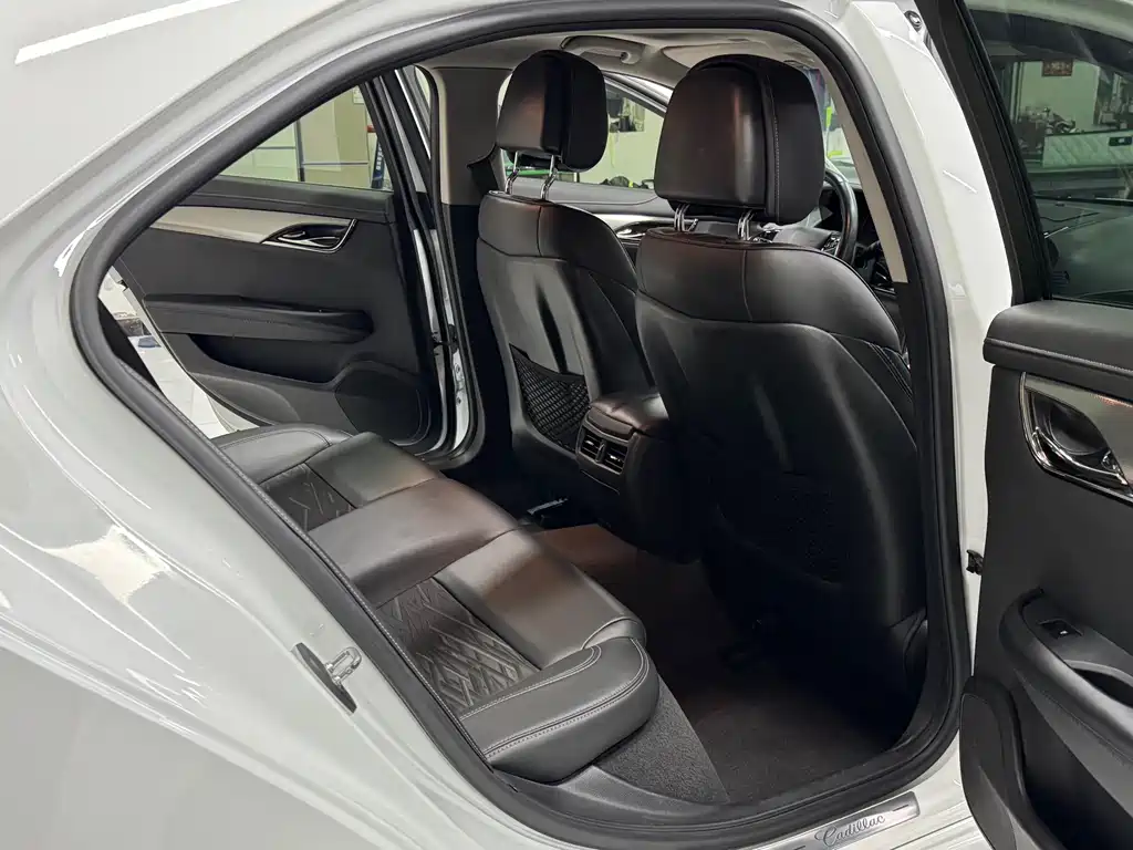Cadillac ATS-L 2019 — фото 11