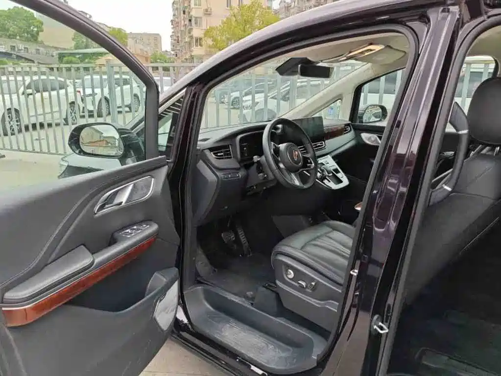 Hongqi HQ9 PHEV 2024