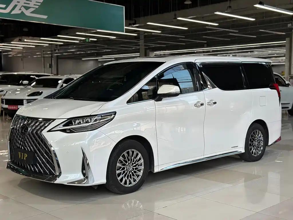 Lexus LM 2021 — фото 1