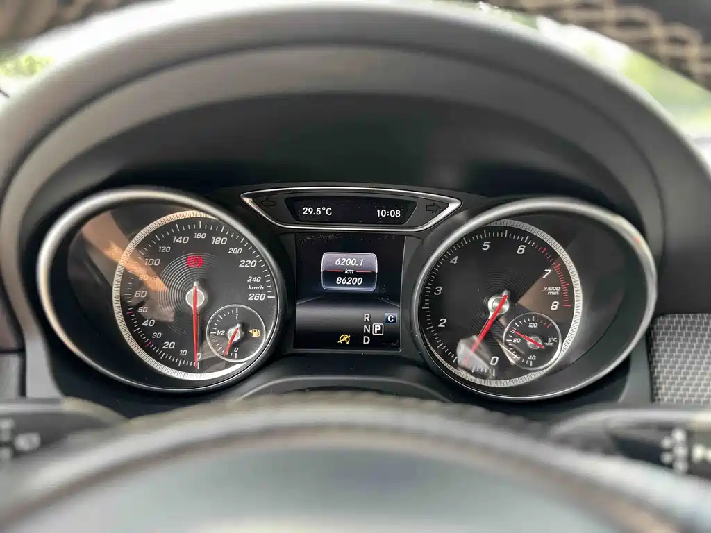Mercedes-Benz GLA 2018 — фото 9