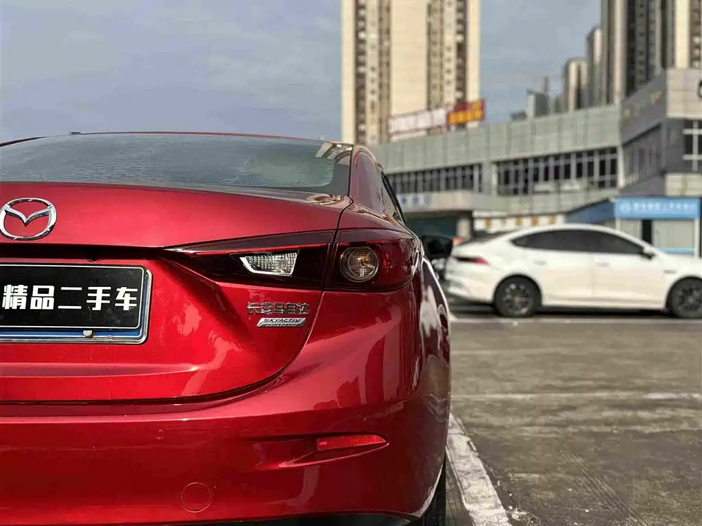 Mazda 3 Axela 2019 — фото 11