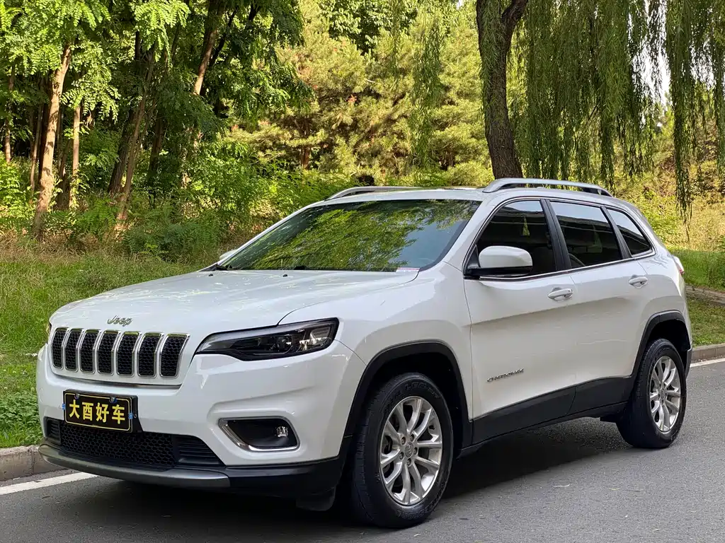Jeep Cherokee 2019 — фото 1