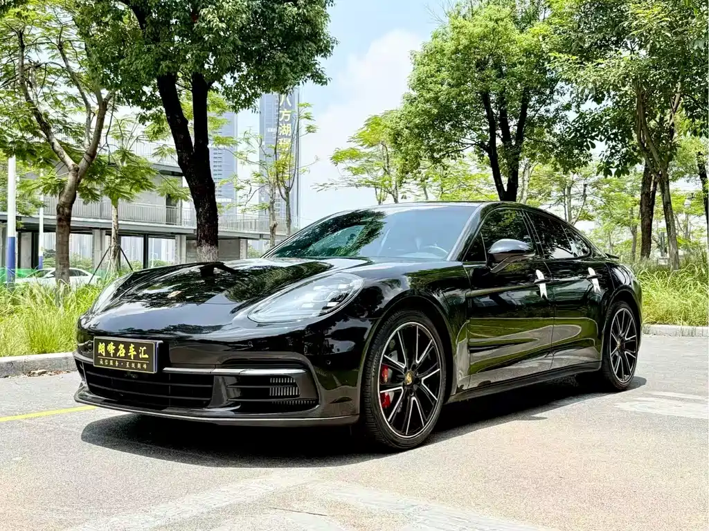 Porsche Panamera 2020 — фото 1