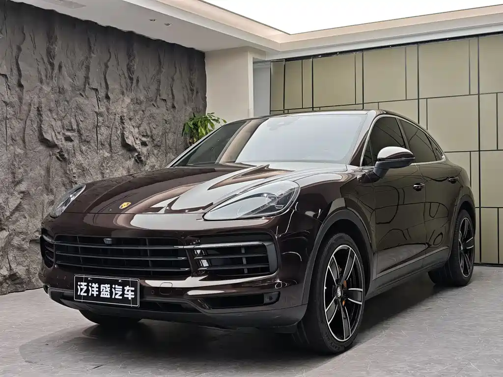 Porsche Cayenne 2019 — фото 1