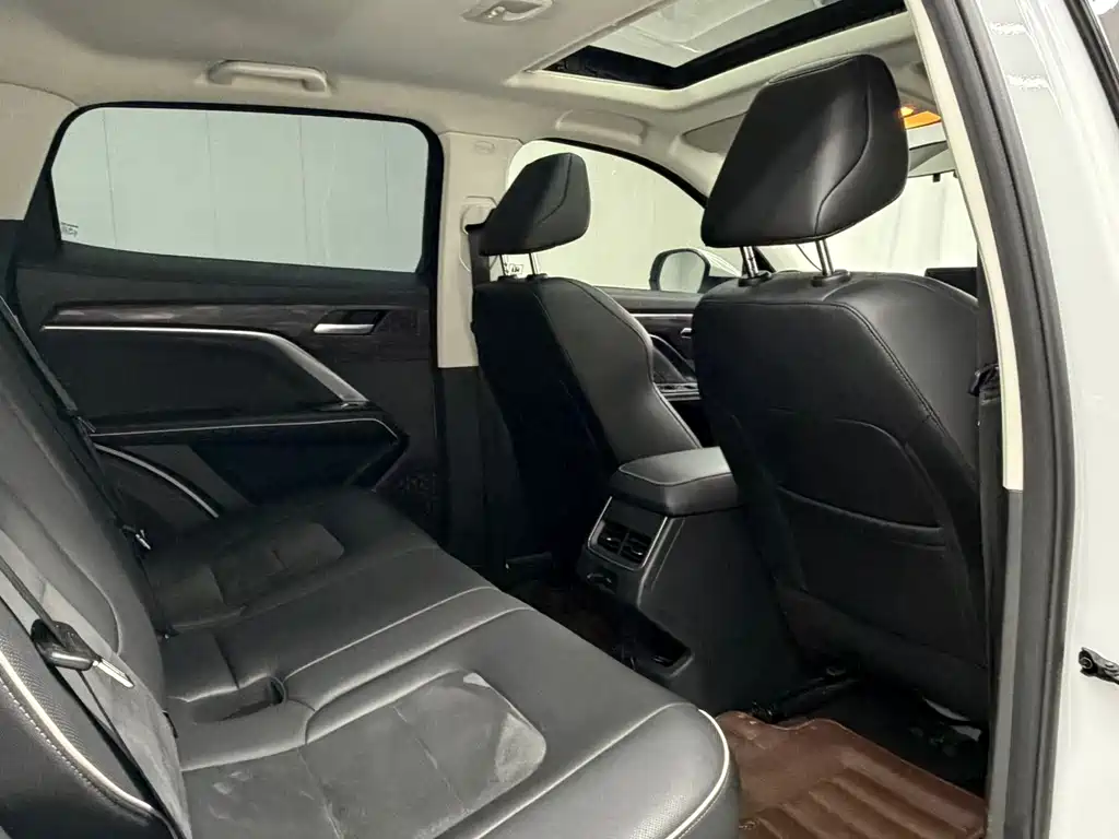 Haval H6 2023 — фото 16