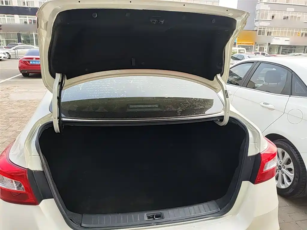Nissan Sylphy 2022 — фото 19