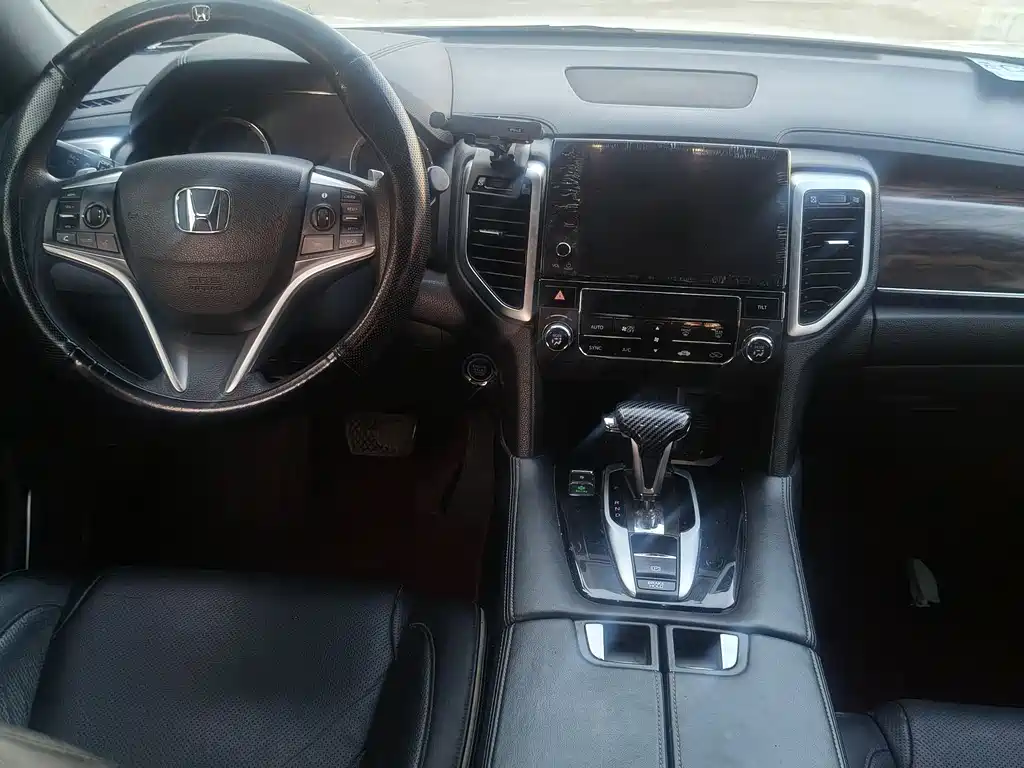 Honda UR-V 2017 — фото 9