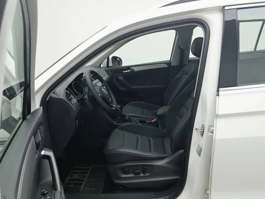 Volkswagen Tiguan L 2020 — фото 10