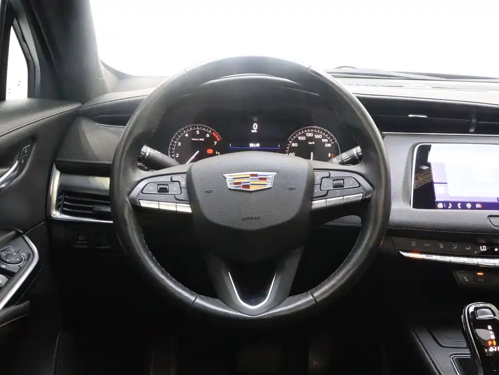 Cadillac XT4 2021 — фото 14