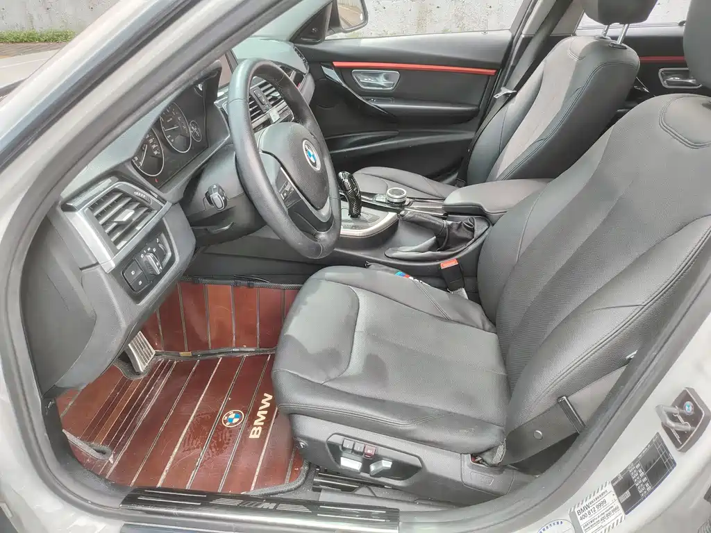 BMW 3 Series 2017 — фото 10