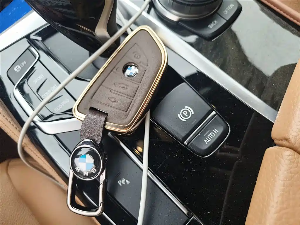 BMW 5 Series 2020 — фото 17