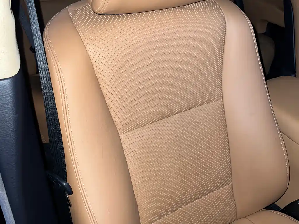 Lexus LS 2015 — фото 11
