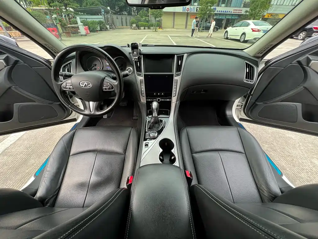 Infiniti Q50L 2017 — фото 14