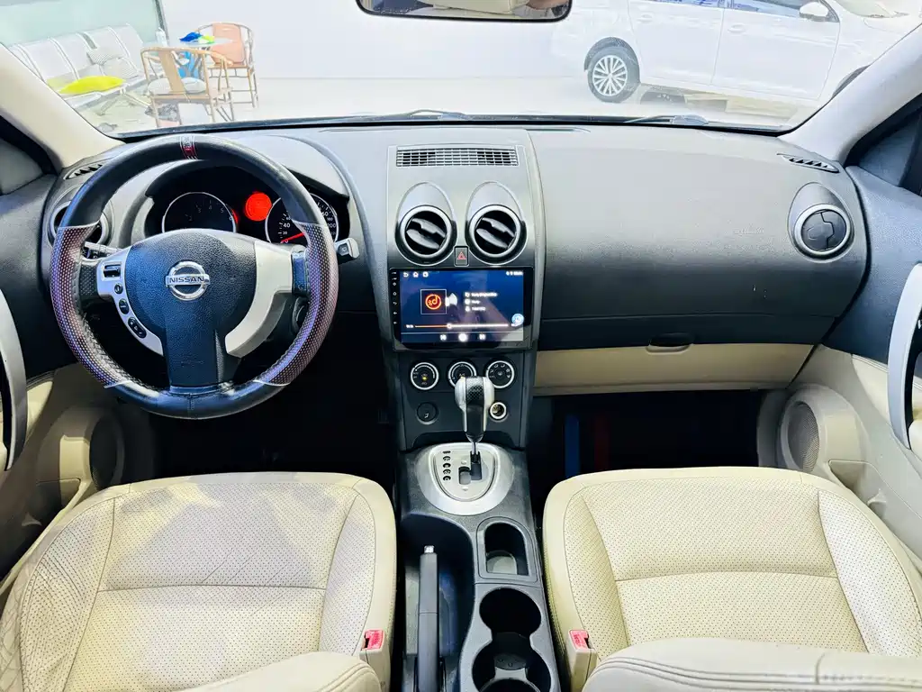 Nissan Qashqai 2011 — фото 10