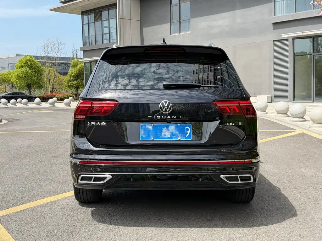Volkswagen Tiguan L 2023 — фото 11