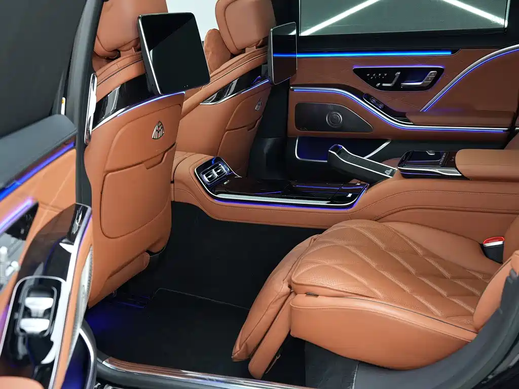 Mercedes-Benz S-Class 2023 — фото 13