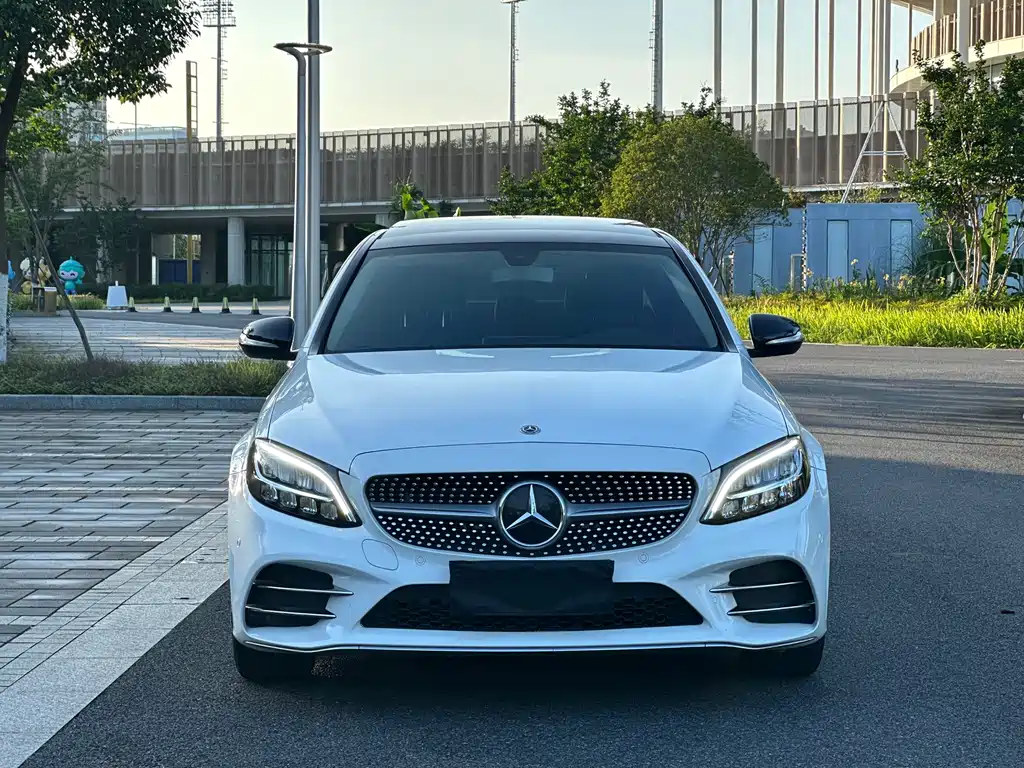 Mercedes-Benz C-Class 2020