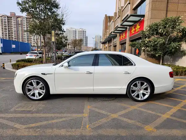 Bentley Flying Spur 2016