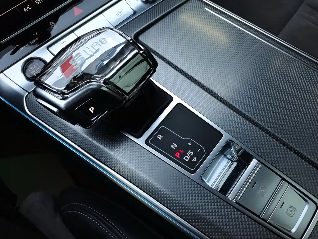 Audi A6L 2023 — фото 10