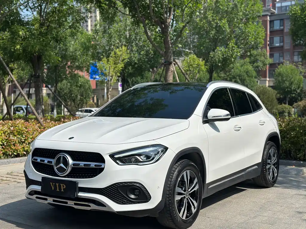 Mercedes-Benz GLA 2021 — фото 1