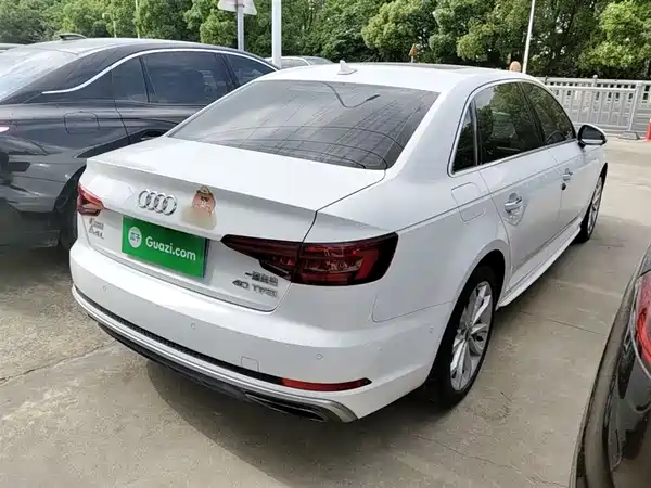 Audi A4L 2019