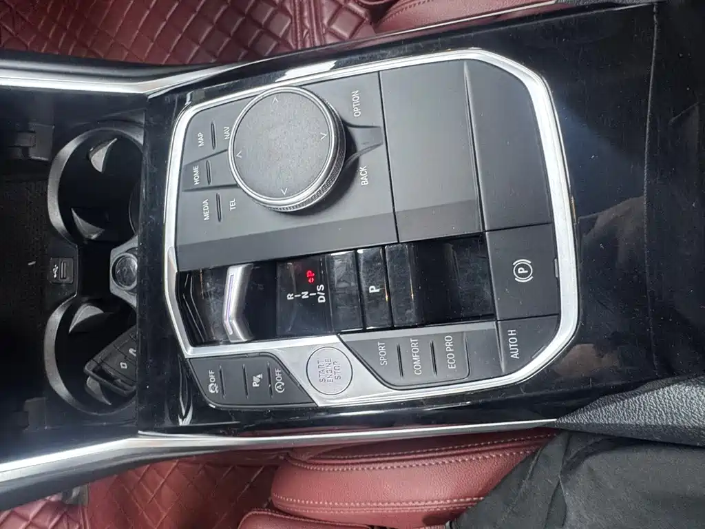 BMW 3 Series 2023 — фото 14
