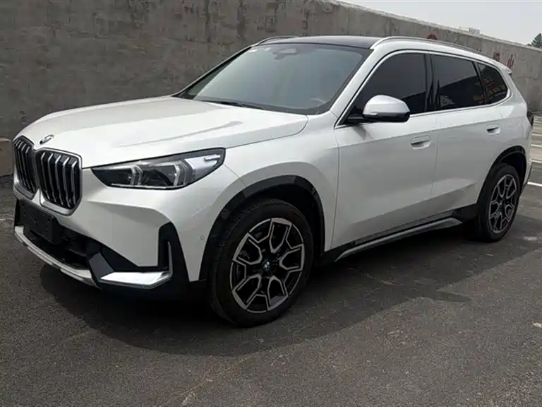 BMW X1 2024 — фото 1
