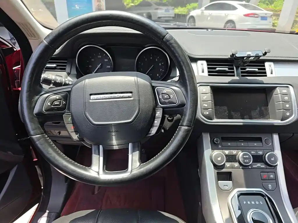 Land Rover Evoque 2016 — фото 11