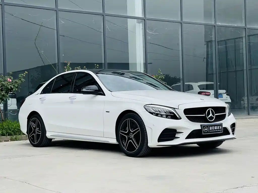 Mercedes-Benz C-Class 2021