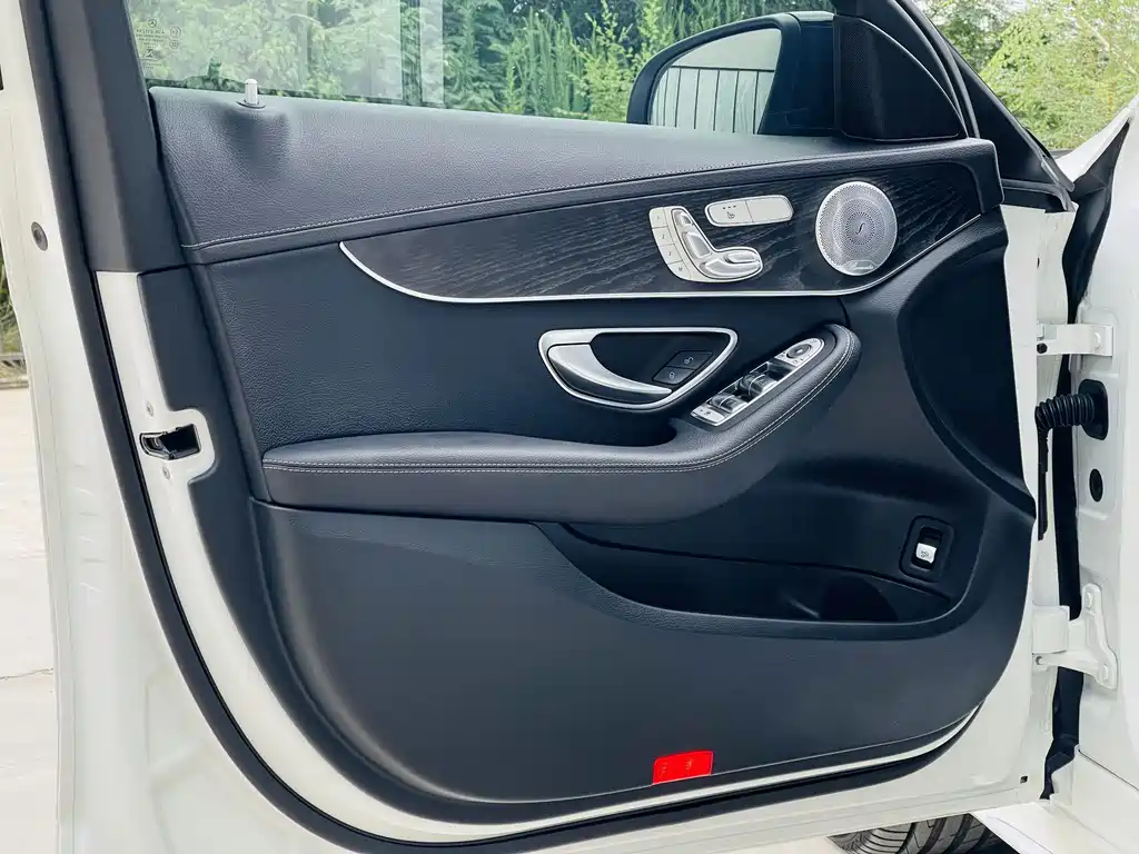 Mercedes-Benz C-Class 2021 — фото 13