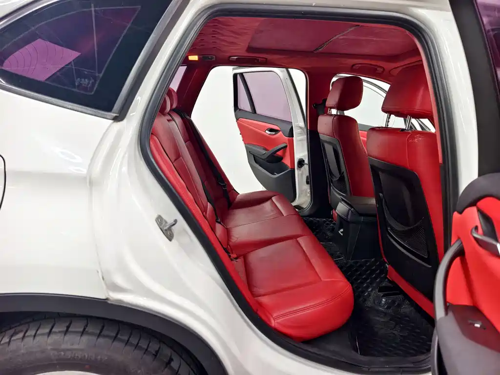 BMW X1 2014 — фото 16