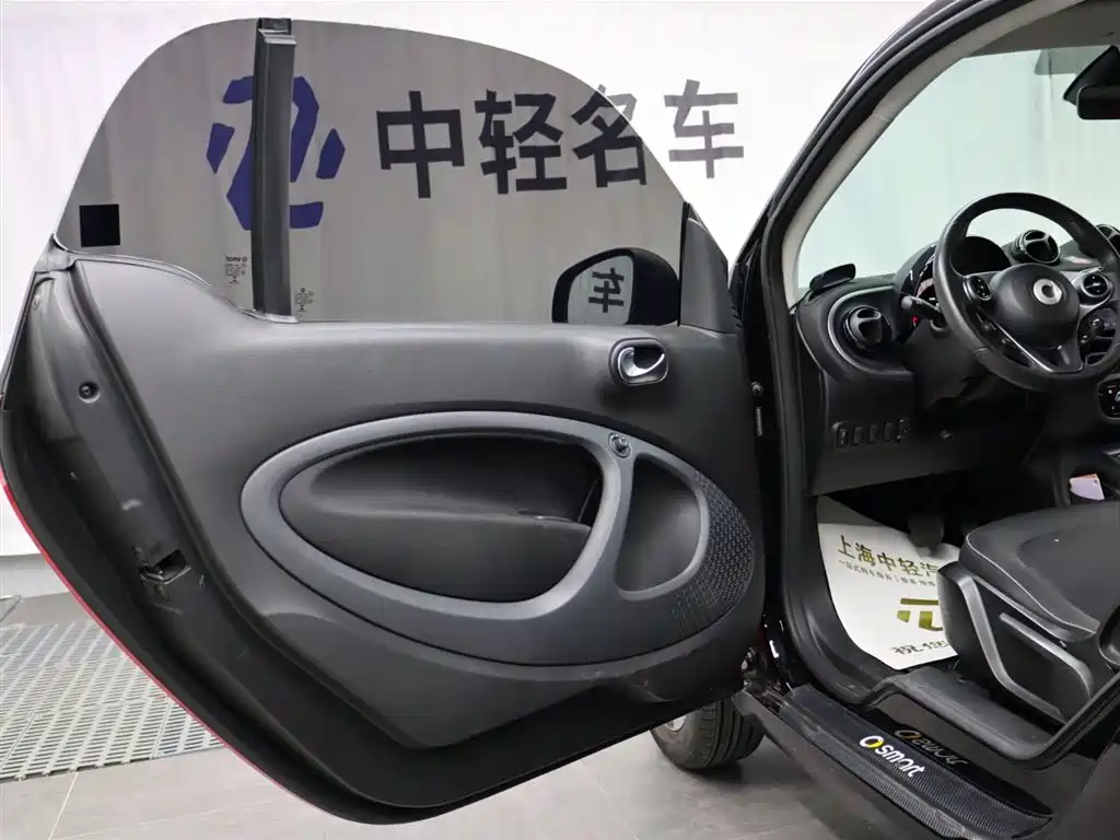 smart Fortwo 2018 — фото 6