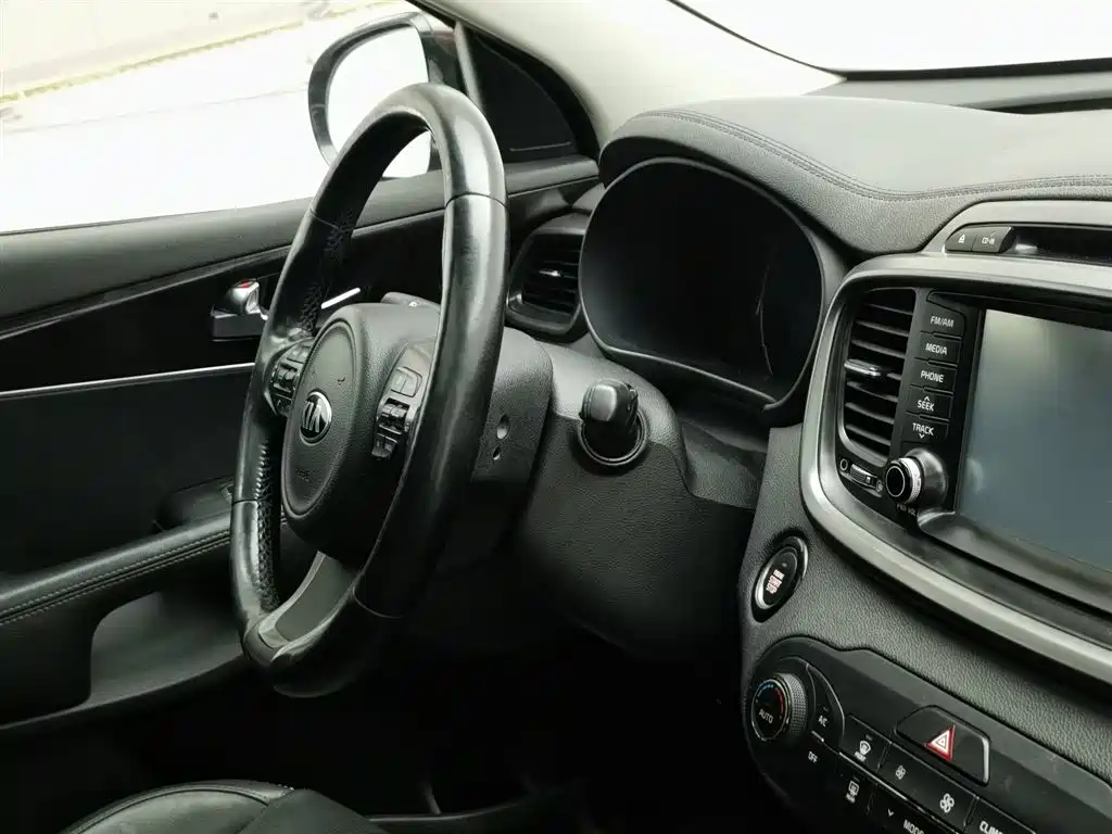 Kia Sorento 2018 — фото 22