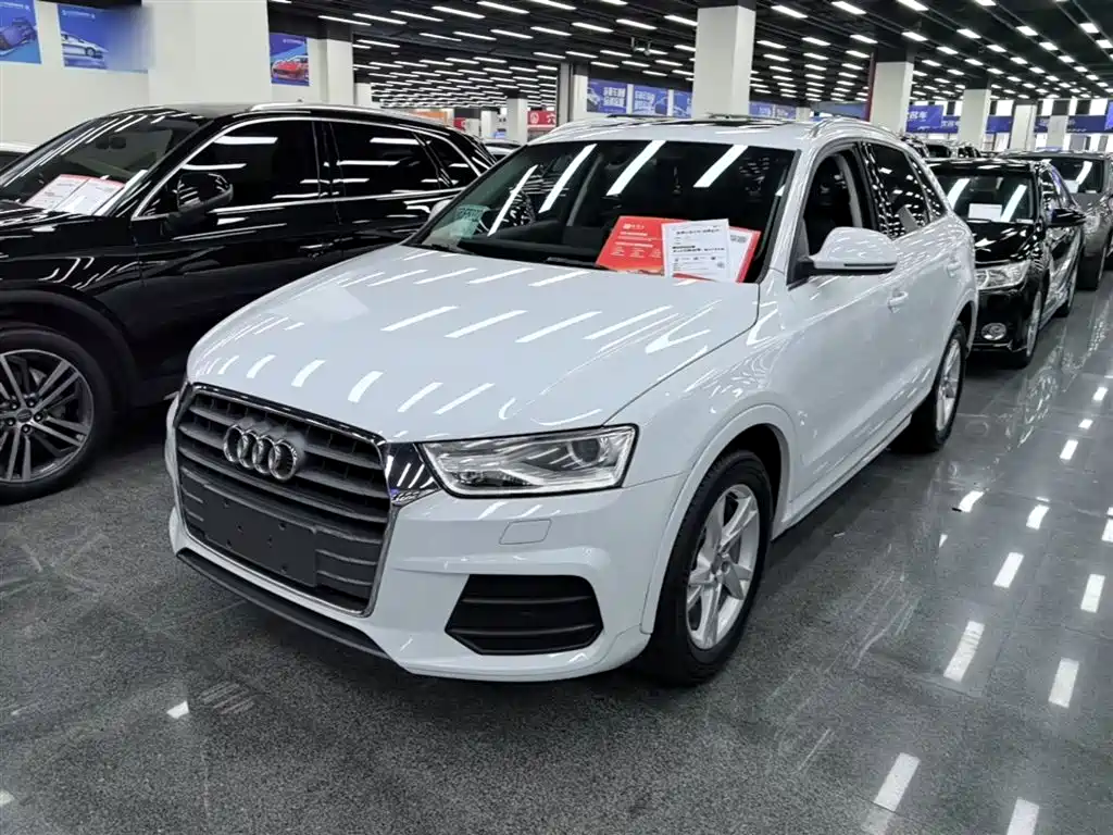 Audi Q3 2017 — фото 1