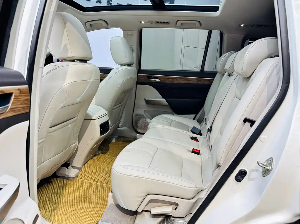 GAC Motor Trumpchi GS8 2018 — фото 10