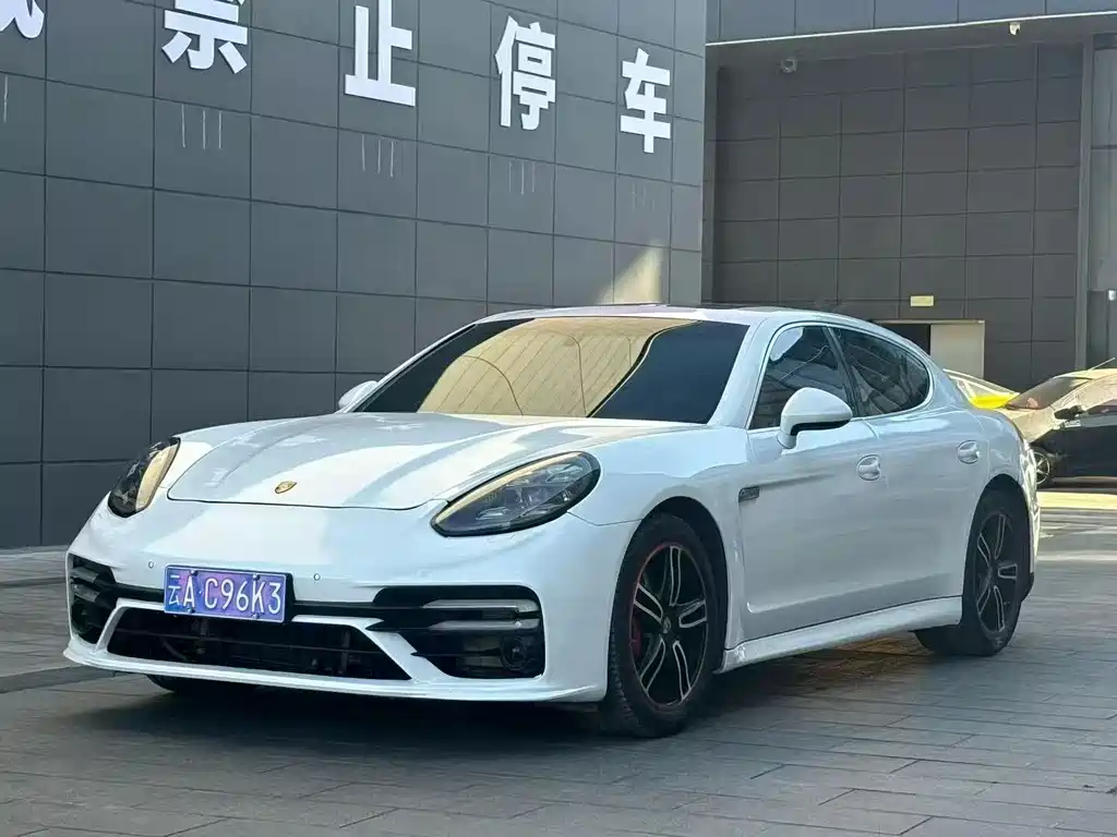 Porsche Panamera 2013 — фото 1