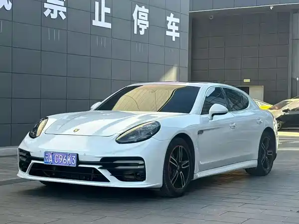 Porsche Panamera 2013