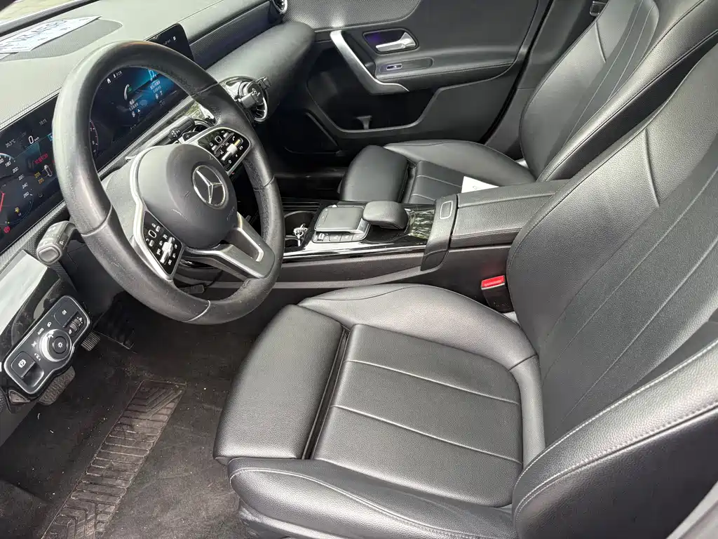 Mercedes-Benz A-Class 2021 — фото 10
