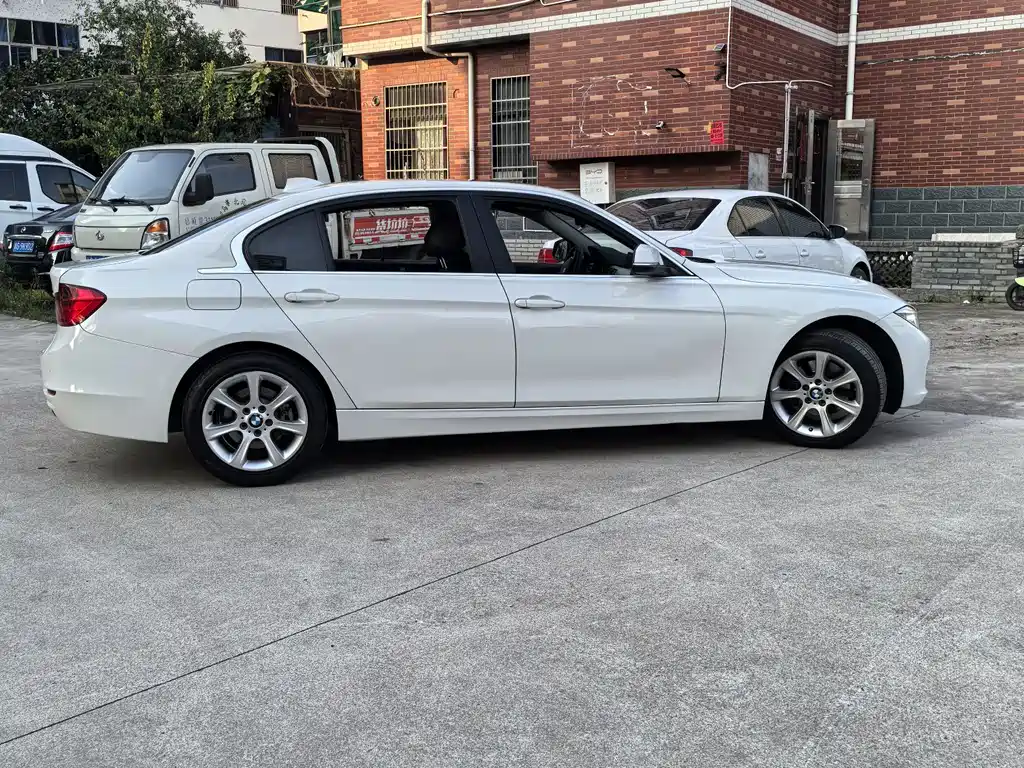 BMW 3 Series 2015 — фото 10