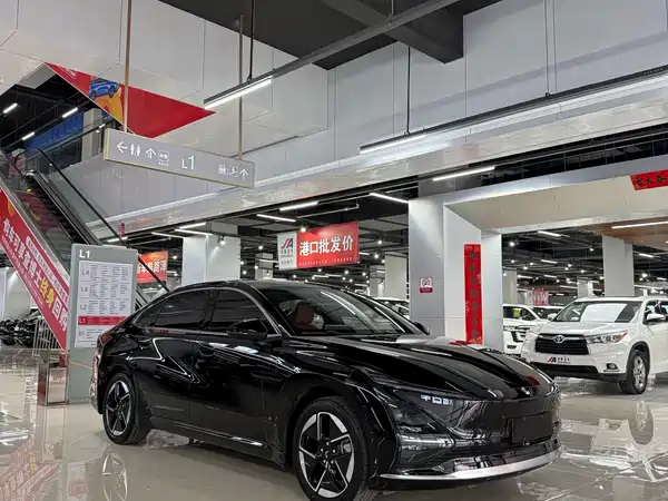 Wuling Starlight 2025