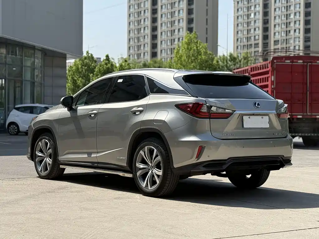 Lexus RX 2018 — фото 10