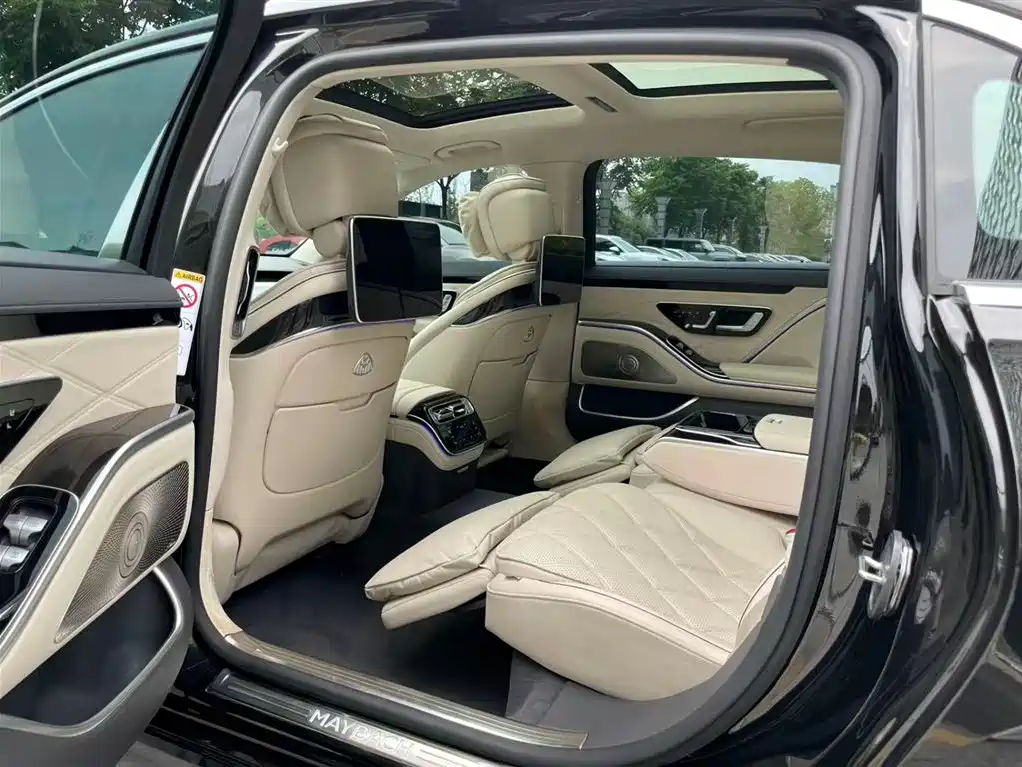 Mercedes-Benz S-Class 2023 — фото 11