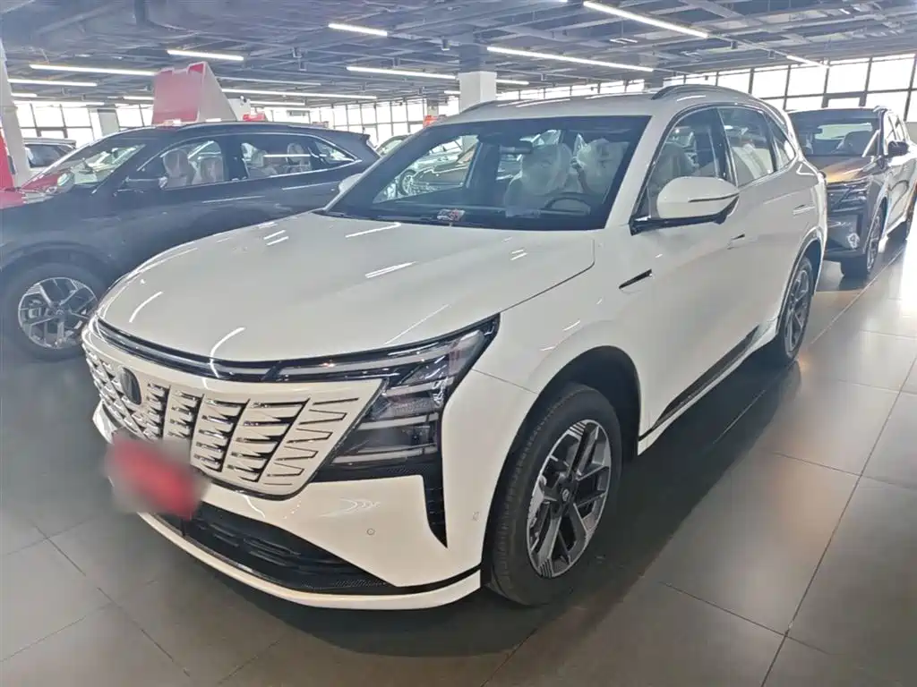 Changan CS75 PLUS 2026 — фото 1