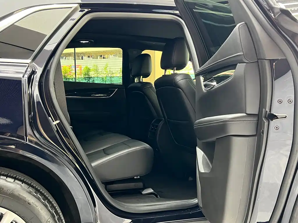 Cadillac XT5 2020 — фото 28