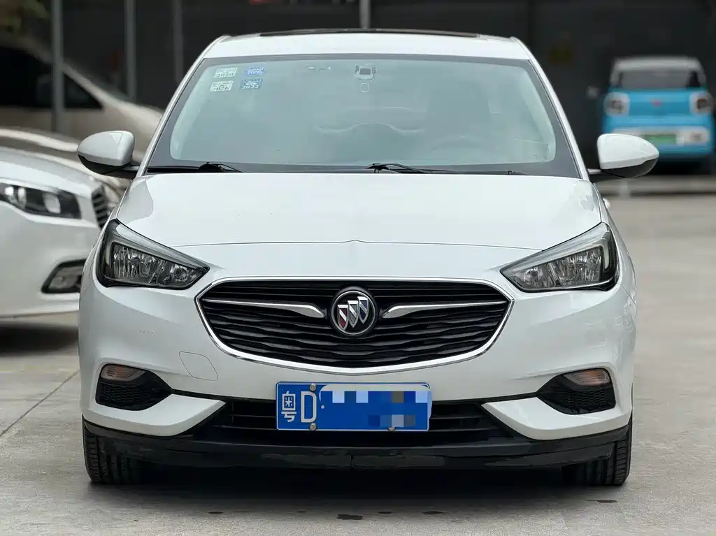 Buick Excelle 2018 — фото 2