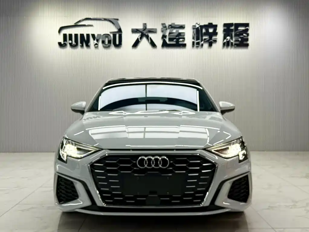 Audi A3 2023 — фото 2