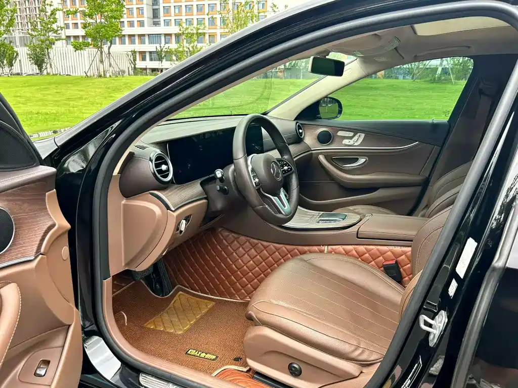 Mercedes-Benz E-Class 2020 — фото 3