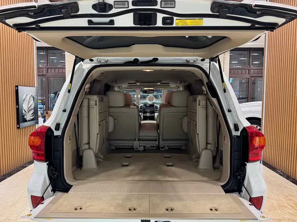 Toyota Land Cruiser 2013 — фото 19