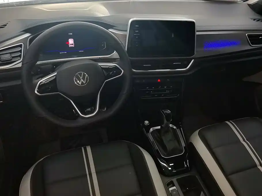 Volkswagen T-Roc 2023 — фото 12